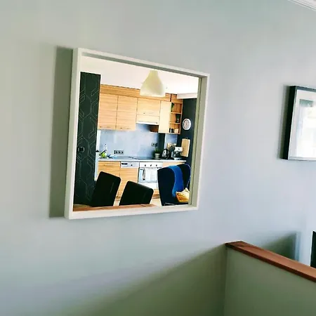 Complex Apartment *
